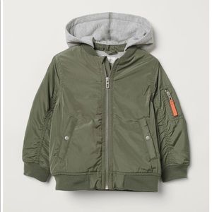 HM Army Green boys hooded bomber jacket size 6-8